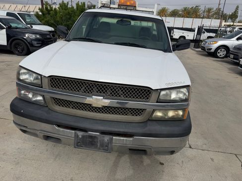 Used 2003 Chevrolet Silverado 2500 2WD Regular Cab image 2