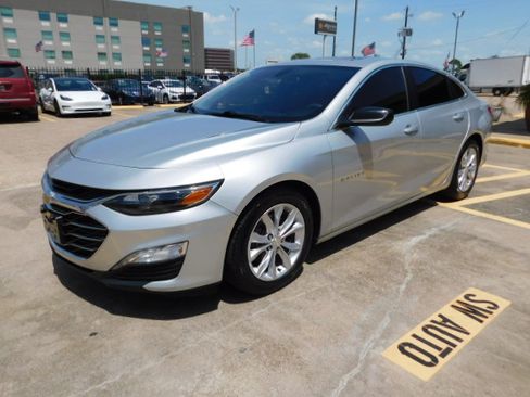 Used 2019 Chevrolet Malibu LT w/ 1LT FWD image 4