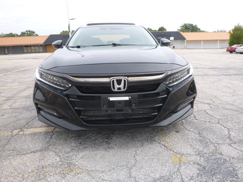 Used 2018 Honda Accord 1.5T Touring image 3
