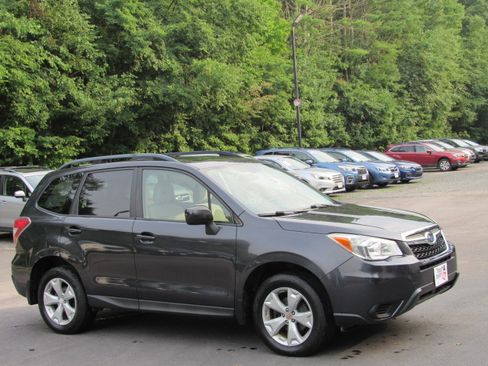 Used 2016 Subaru Forester 2.5i Premium AWD/4WD image 13