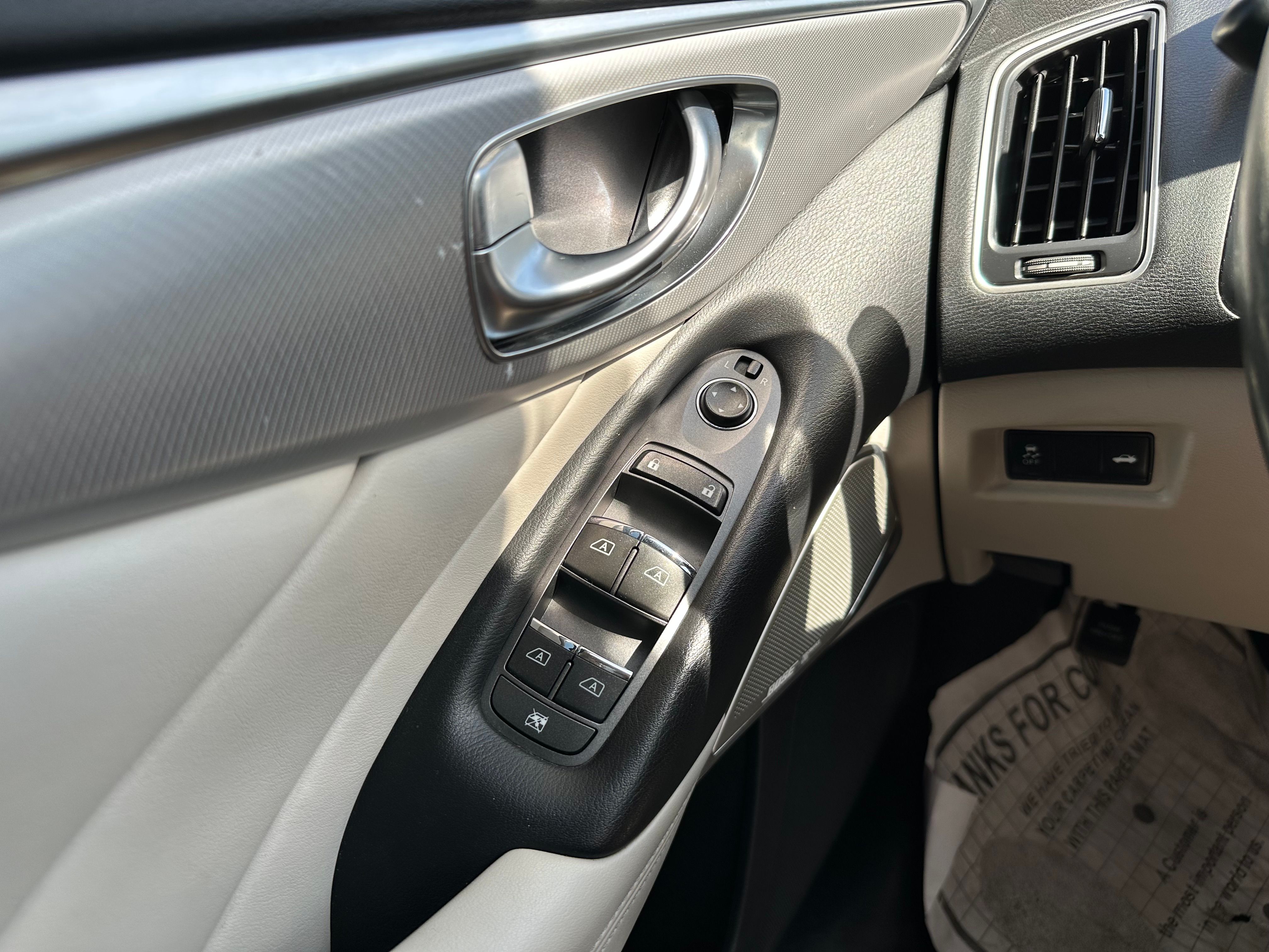 Used 2021 INFINITI Q50 Luxe AWD/4WD image 17