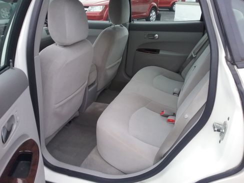 Used 2008 Buick LaCrosse CX image 6