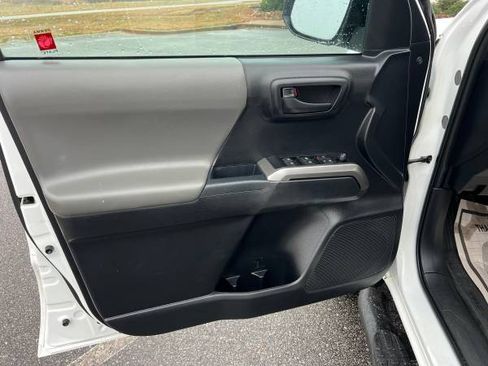 Used 2021 Toyota Tacoma SR5 image 19