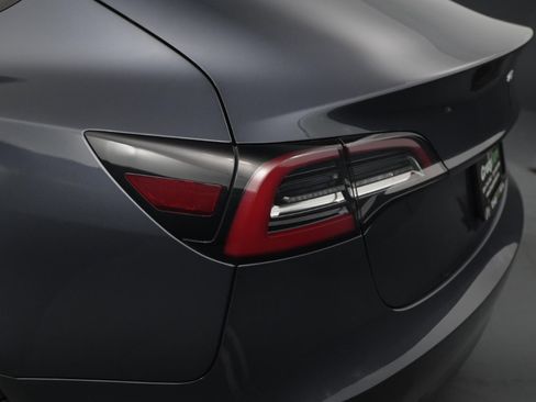 Used 2022 Tesla Model 3 Long Range image 14