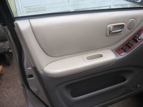 Used 2006 Toyota Highlander LE image 8