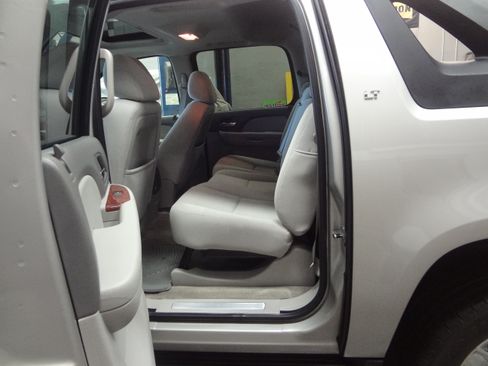 Used 2008 Chevrolet Avalanche LT image 18