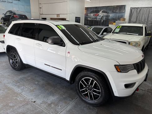 Used 2019 Jeep Grand Cherokee 4WD Trailhawk image 9