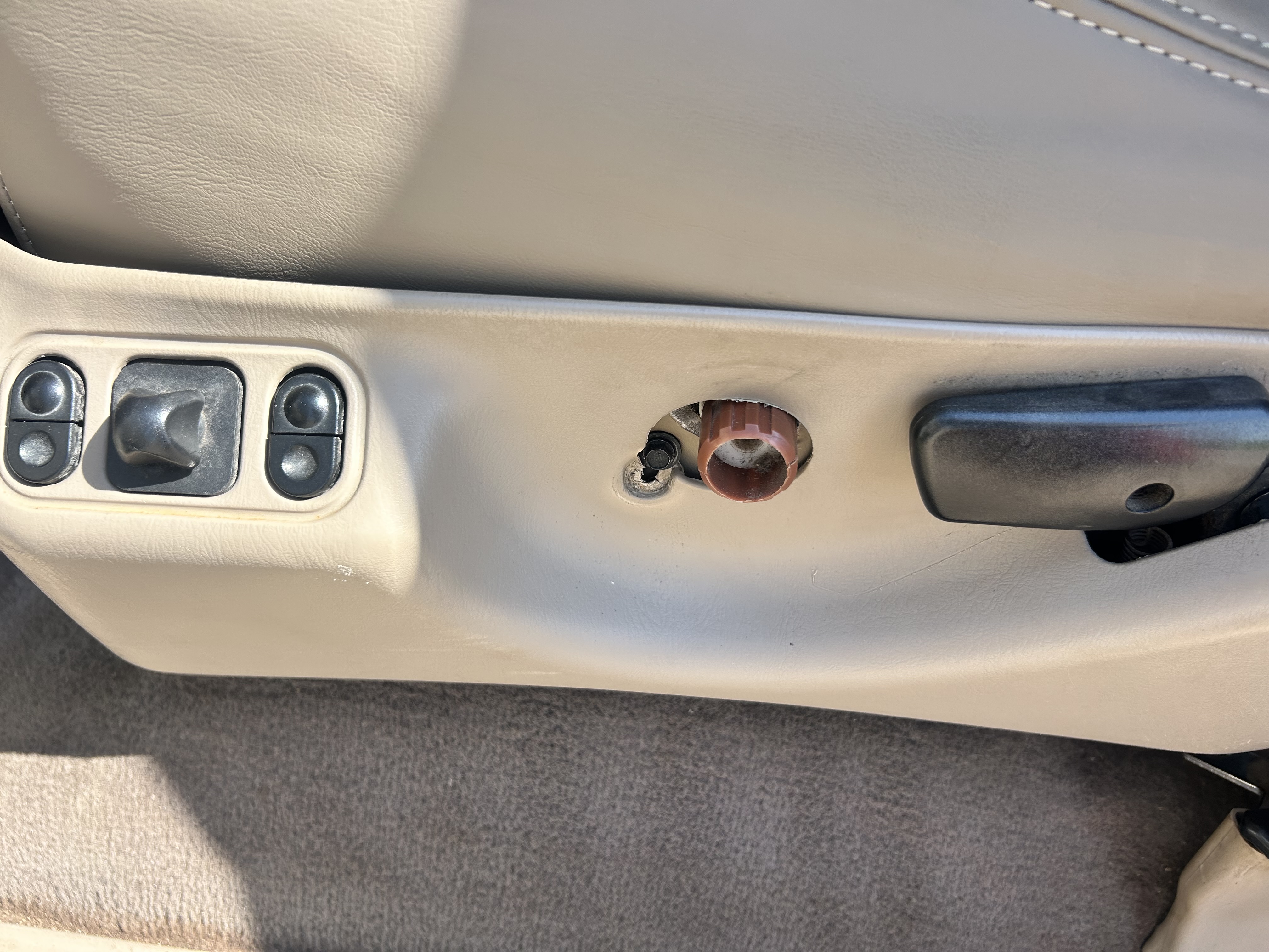 Used 2001 Ford Excursion 4WD Limited image 31