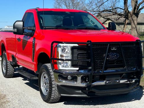 Used 2024 Ford F250 XL image 1