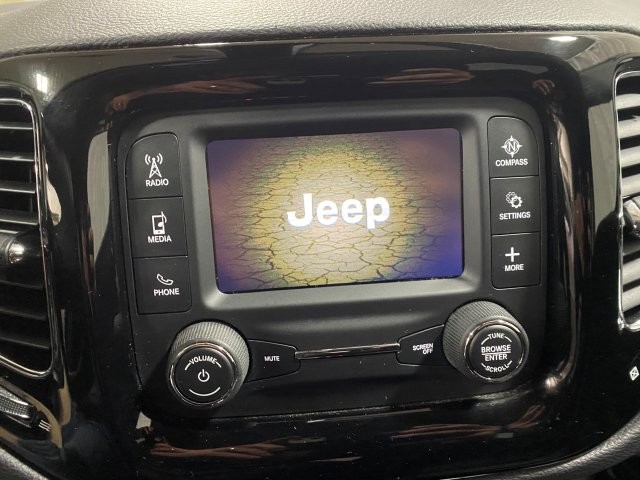 Used 2018 Jeep Compass FWD Latitude image 10