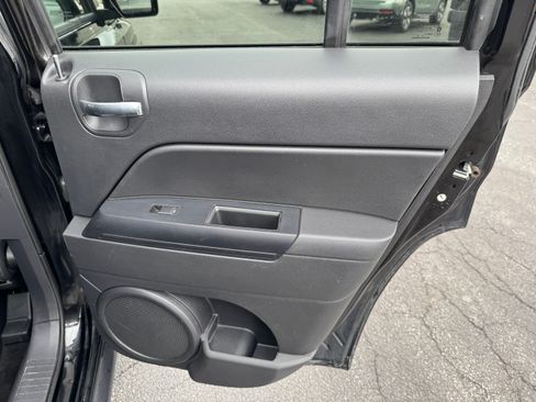 Used 2015 Jeep Patriot High Altitude image 16