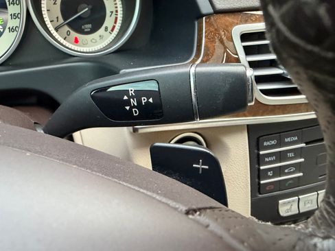 Used 2016 Mercedes-Benz E 350 Sedan image 21