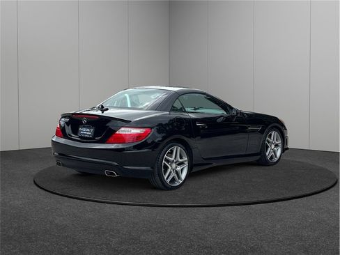 Used 2016 Mercedes-Benz SLK 350 image 9