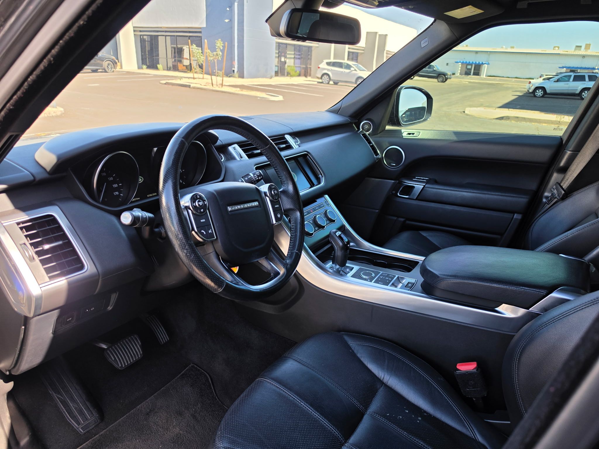 Used 2016 Land Rover Range Rover Sport SE AWD/4WD image 5