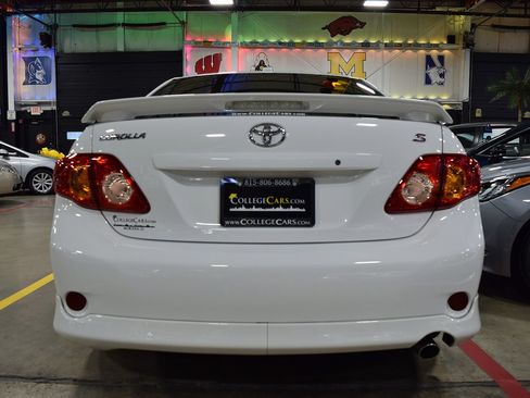 Used 2010 Toyota Corolla S image 9