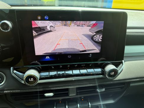 Used 2024 Chevrolet Colorado LT image 13