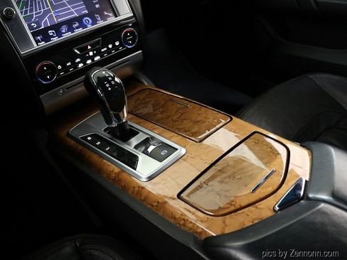 Used 2014 Maserati Quattroporte GTS image 25