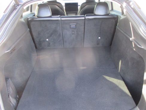 Used 2023 Tesla Model Y Performance image 11