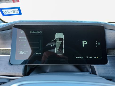 Used 2025 Rivian R1S Adventure image 16