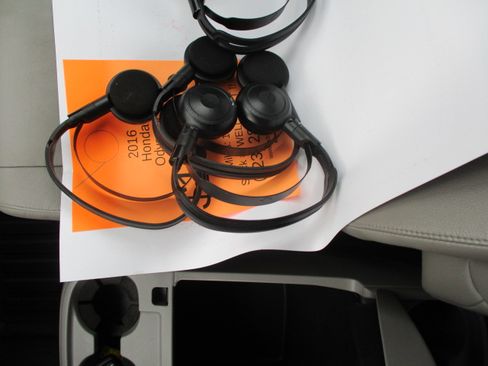 Used 2016 Honda Odyssey EX-L image 54