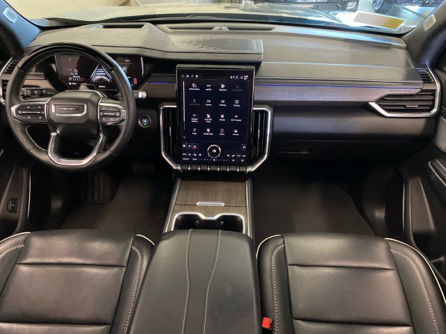 Used 2024 GMC Acadia Denali AWD/4WD image 12