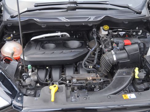 Used 2021 Ford EcoSport S image 24