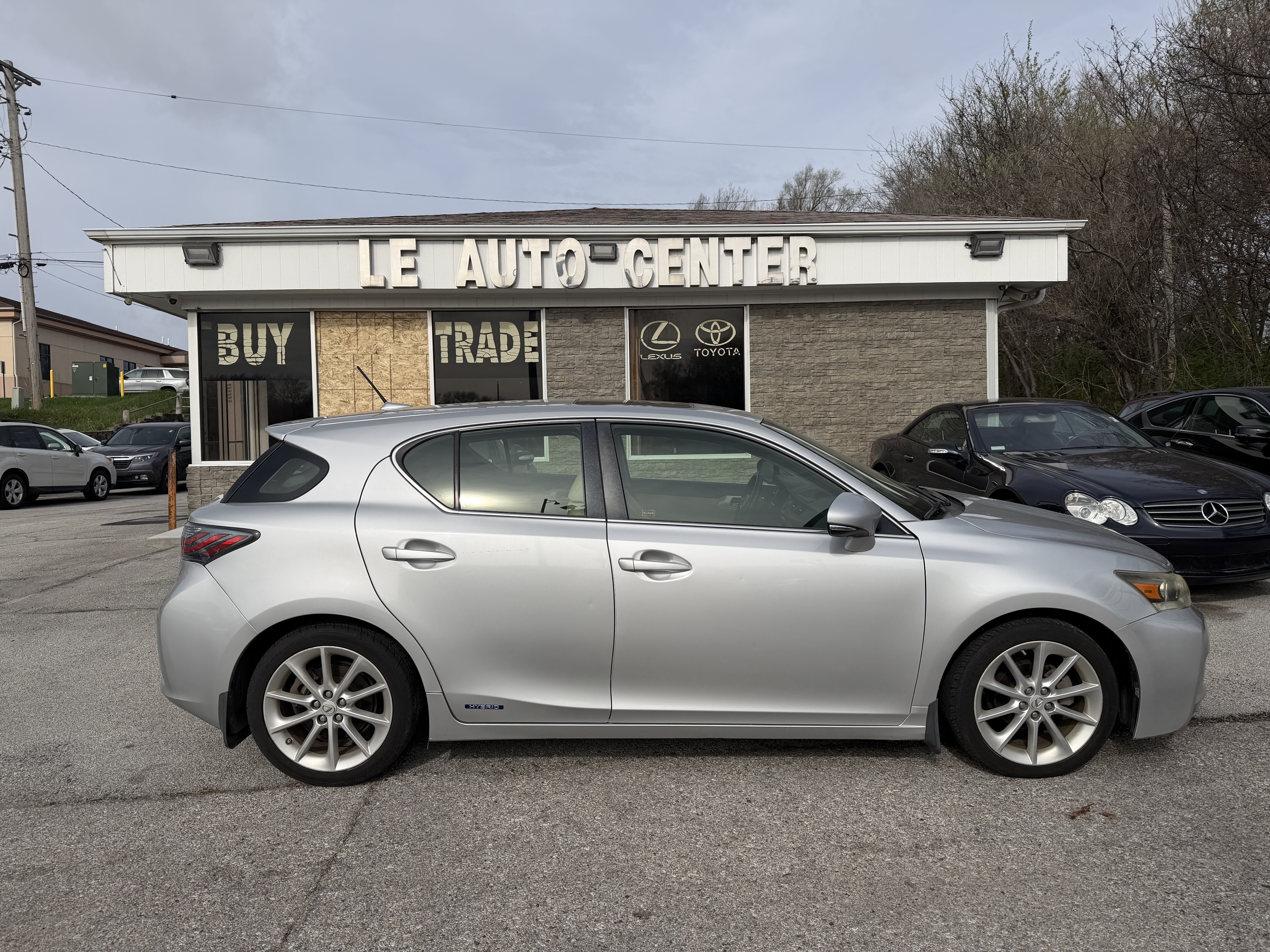 Used 2012 Lexus CT 200h FWD image 1