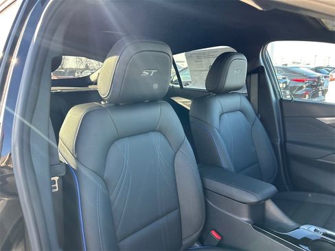 New 2026 Buick Envista Sport Touring image 33