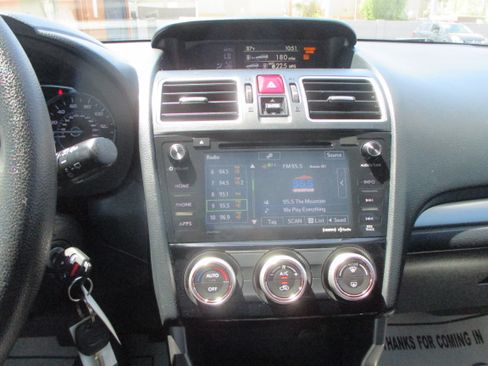 Used 2018 Subaru Forester 2.5i Premium AWD/4WD image 9