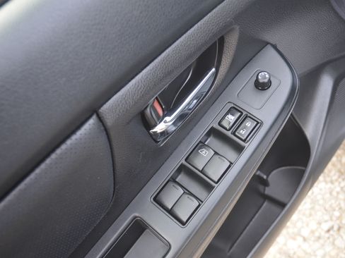 Used 2013 Subaru XV Crosstrek 2.0i Limited image 18