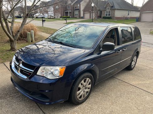 Used 2016 Dodge Grand Caravan American Value Package image 1