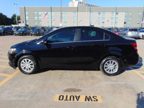 Used 2020 Chevrolet Sonic LT image 5