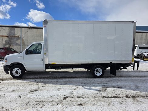 Used 2023 Ford E-350 and Econoline 350 image 8
