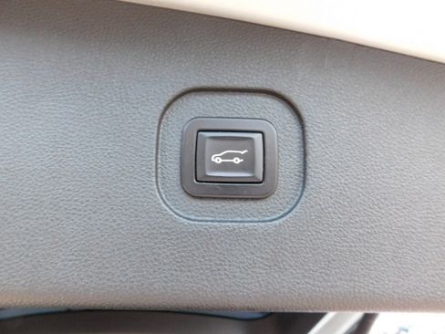 Used 2016 Chevrolet Equinox LT image 9