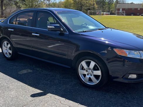 Used 2010 Kia Optima EX image 7
