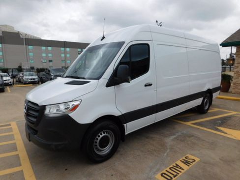 Used 2021 Mercedes-Benz Sprinter 2500 170 Cargo image 4