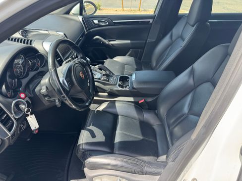 Used 2014 Porsche Cayenne AWD/4WD image 16