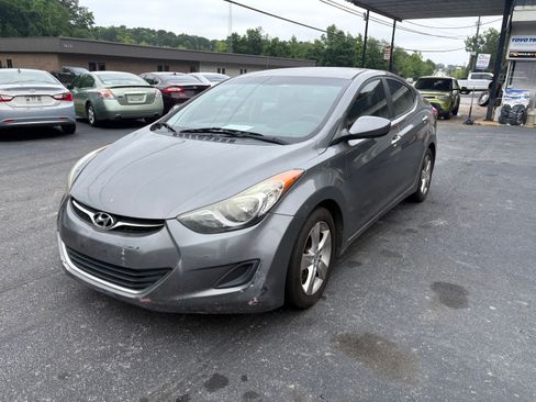 Used 2013 Hyundai Elantra image 6