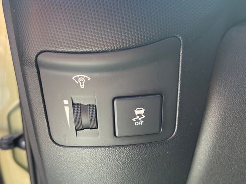 Used 2010 Kia Soul + FWD image 12