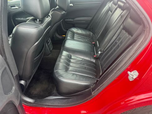 Used 2016 Chrysler 300 S image 9