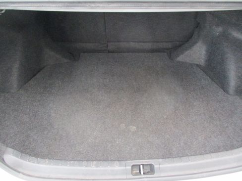 Used 2018 Toyota Corolla LE FWD image 51