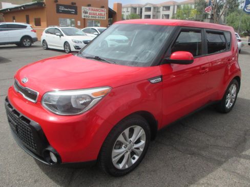 Used 2016 Kia Soul + image 15