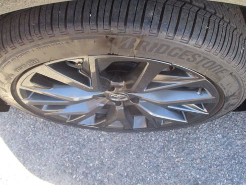 Used 2025 Toyota Crown Signia Limited image 18