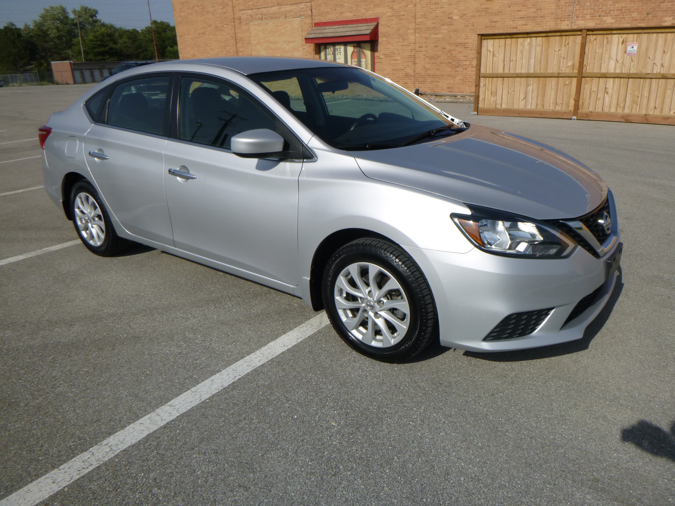 Used 2019 Nissan Sentra SV FWD image 4