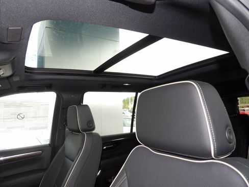 New 2026 Chevrolet Tahoe Premier image 4