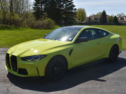 Used 2022 BMW M4 xDrive Competition Coupe AWD/4WD image 3