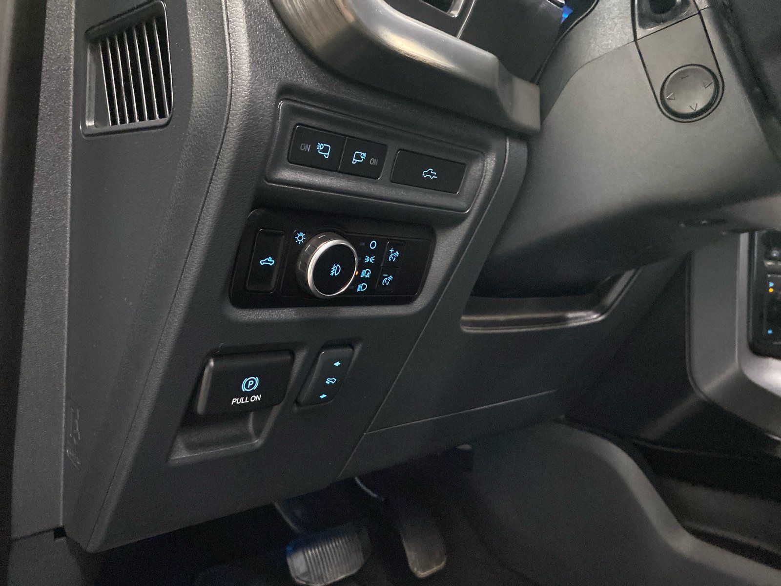 Certified 2023 Ford F150 Lariat AWD/4WD image 18