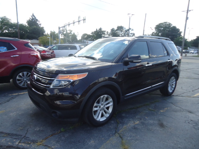 Used 2013 Ford Explorer 4WD XLT image 9