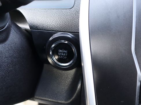 Used 2017 Toyota Camry XSE image 21