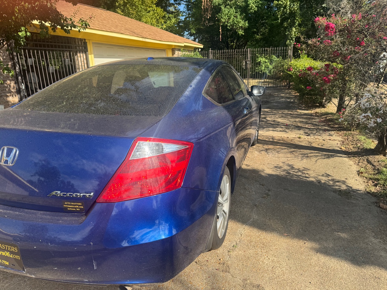 Used 2009 Honda Accord EX-L Coupe image 6
